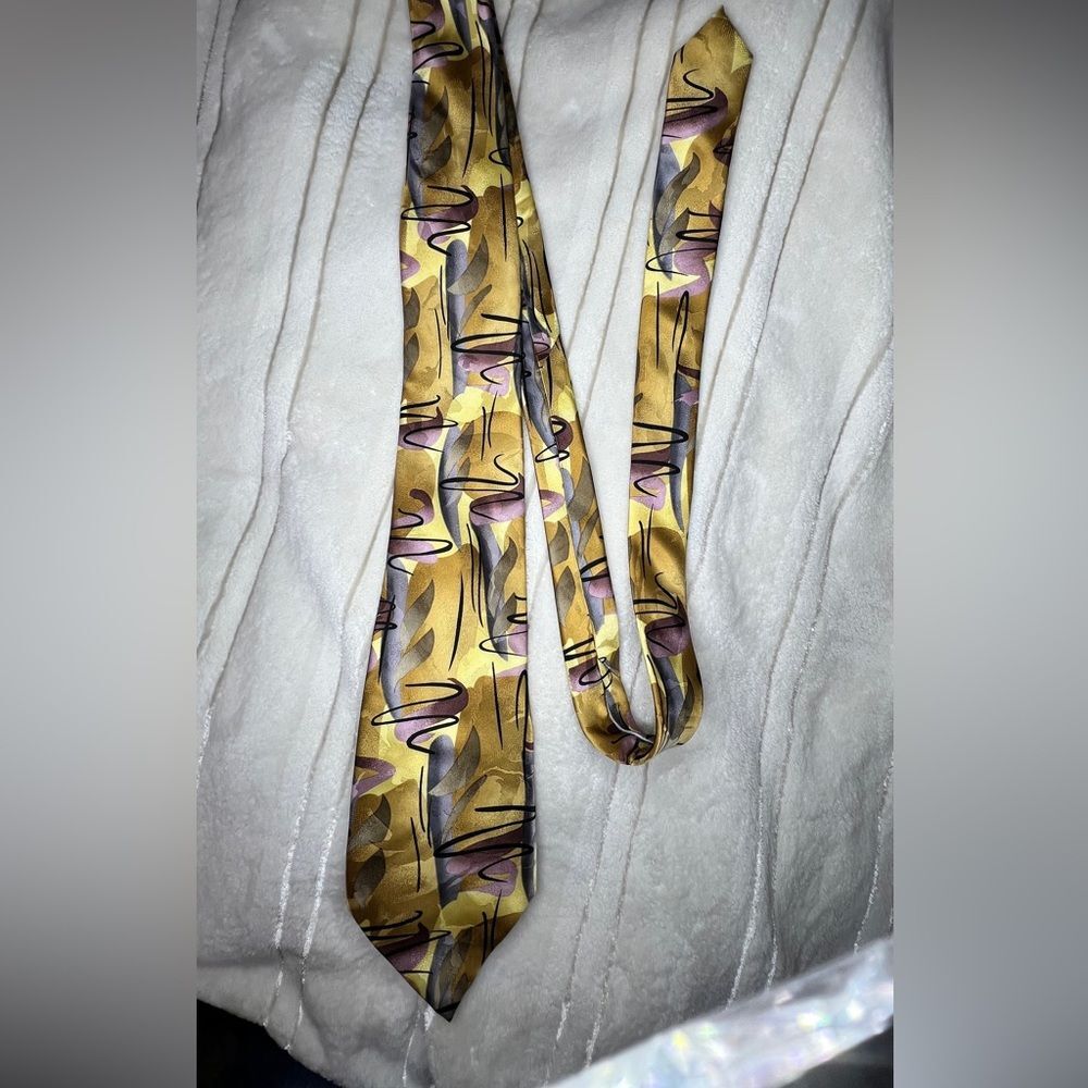 J Jerry Garcia Cyclops Rock Limited Edition Abstract Yellow Silk Tie